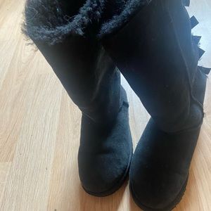 UGG BAILEY BOW TALL